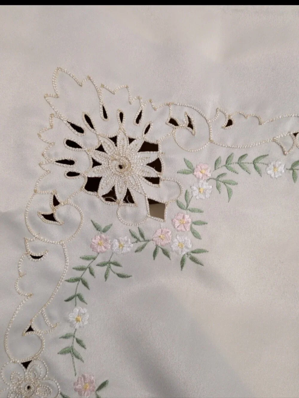 Vintage Polyester Satin Floral Embroidered Cutwork Tablecloth with Napkins